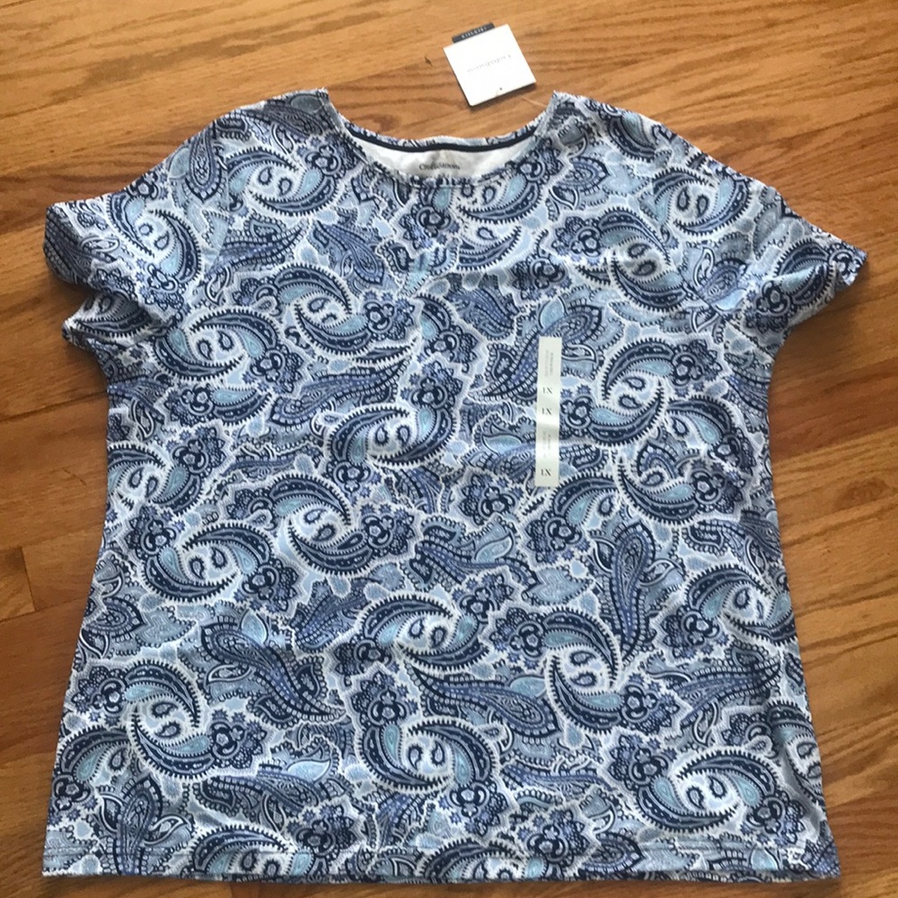 Croft&Barrow Crewneck Tee. Blue Paisley Print  1x